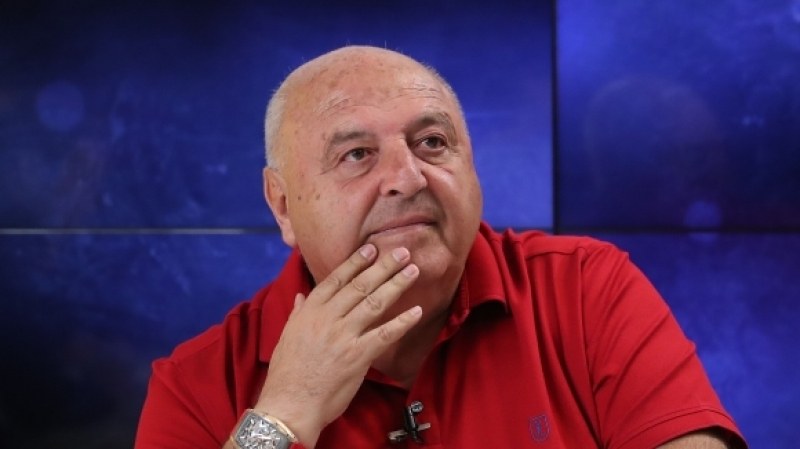Венци Стефанов се оттегля от БФС, разкри скандал в националния тим