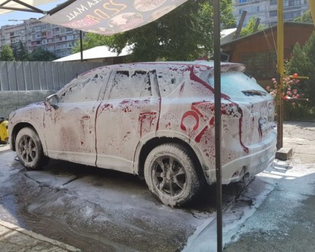 Автомивка без фискал край Пловдив изгоря с 3 бона