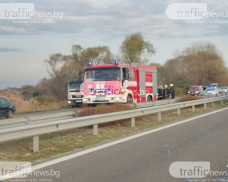 Меле на АМ Тракия! Кола се преобърна с близо 200 км/час, трима в болница