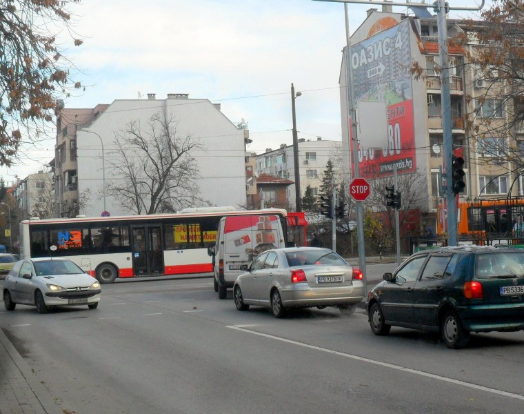 Нощни ремонти по улиците в Пловдив по искане на кмета