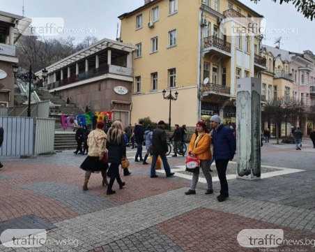 Предпразнично оживление в центъра на Пловдив