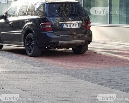 Да паркираш на малката Главна? Струва си – за едно кафе