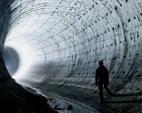 Обявени за издирване тийнейджъри, заживели в канализация