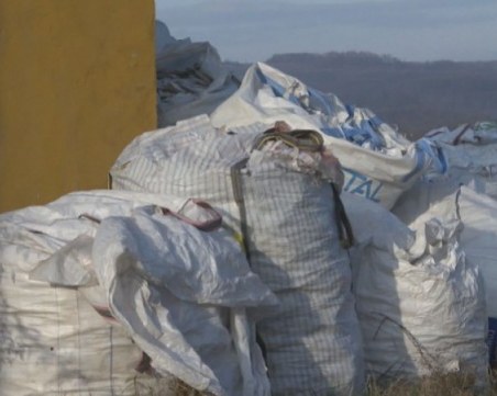 Фалшива новина ли е казусът с италианския боклук, който заплашвал да залее България?