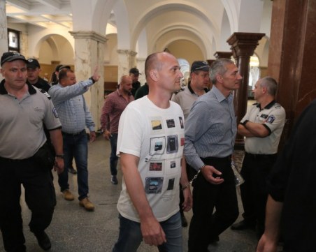 Гледат наново делото срещу петима полицаи по случая 