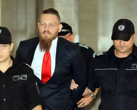 Полфрийман ще защитава българските затвориници, нае офис