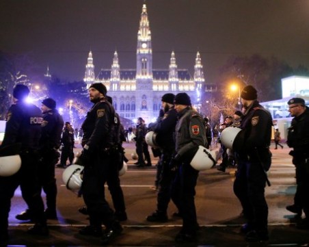 Предотвратиха серия терористични актове във Виена и Залцбур