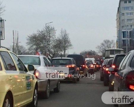 Обработват мостовете и надлезите срещу поледици в Пловдив