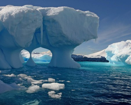 Откриха въздух от 1870 г. в Антарктида