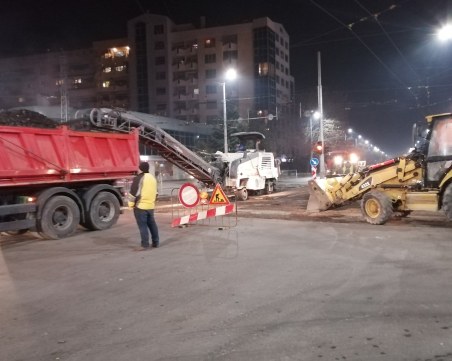 Ремонтираха две кръстовища за една нощ в Кючука