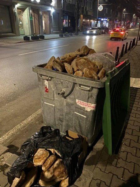 Купища пресен хляб от столична пекарна в кофата за боклук, можеше ли да бъде дарен?