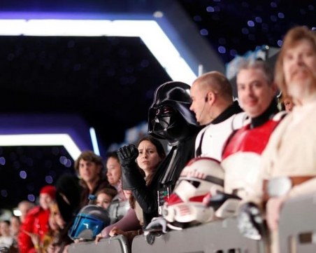 Климатичен протест на премиерата на 