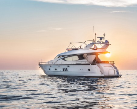 Пожар унищожи луксозната яхта на Марк Антъни