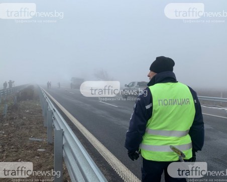 Пуснаха движението по магистрала Тракия само в посока Бургас