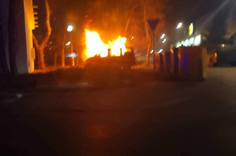 Огнен терор в столичен квартал, отново запалиха коли