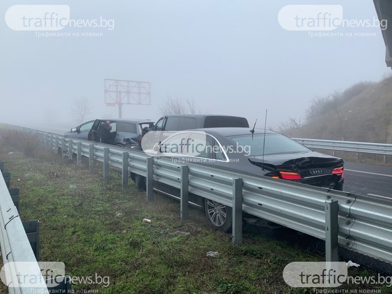 Още две катастрофи с четири коли и ТИР на магистралата заради мъглата