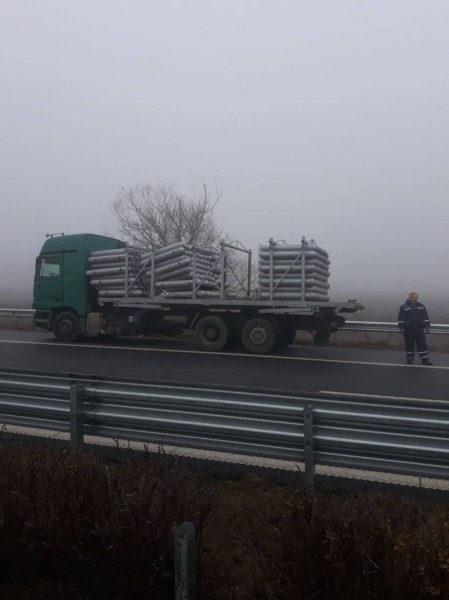 Цистерна с метан катастрофира на магистралата край Пловдив, полиция и пожарна отцепиха аутобана