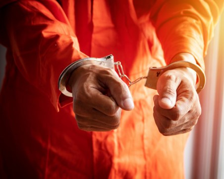 Доживотен затвор за мъж, зверски убил 87-годишна баба в Хасковско