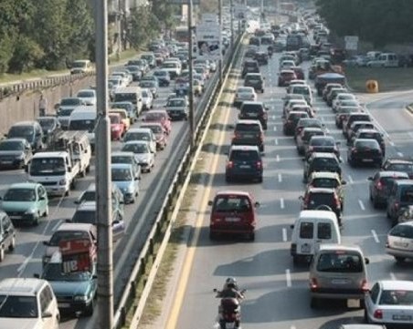 Голямото пътуване: Близо 300 000 коли тръгват на път по празниците