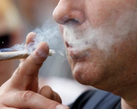 Вдигат възрастта за пушене в САЩ