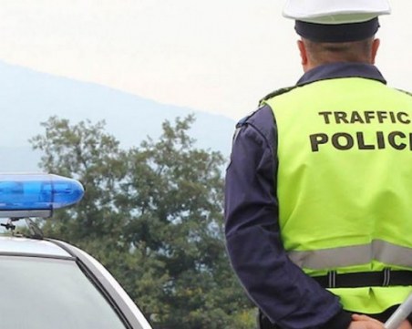 3600 полицаи са по улиците на страната, очаква се интензивен трафик и утре