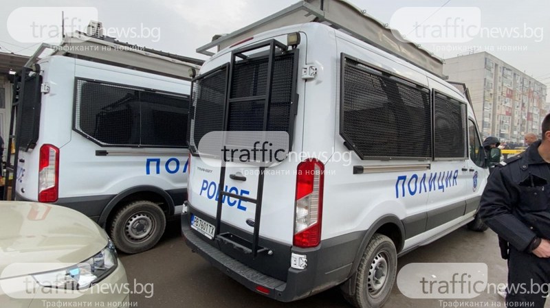 Спецполицаи блокираха Столипиново, пазят от безредици