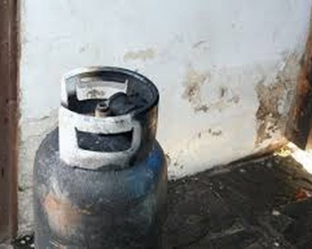 Газова бутилка избухна в София, възрастен мъж пострада
