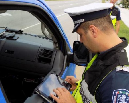 Шест отнети шофьорски книжки при акция в Пловдив