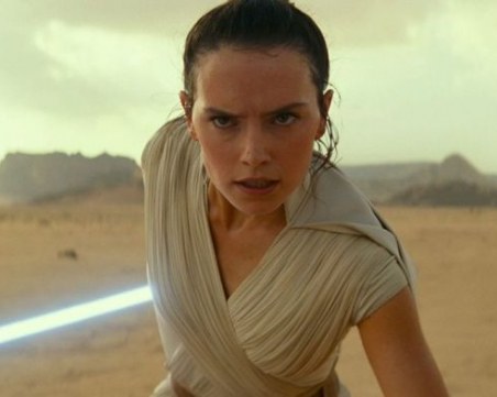 Защо не трябва да гледате новия филм на Star Wars онлайн