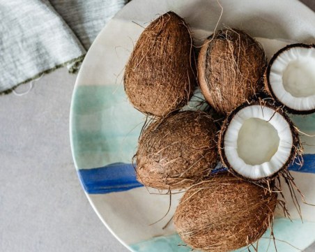 11 жертви и над 300 в болница заради вино от кокосови орехи