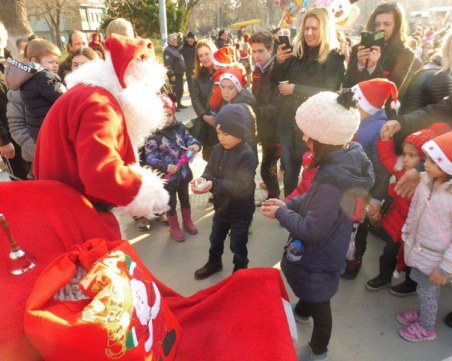 Дядо Коледа гостува в Пловдивско! Коледни вълшебства и благородни каузи по празниците