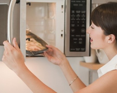 С какво е опасна храната от микровълновата?