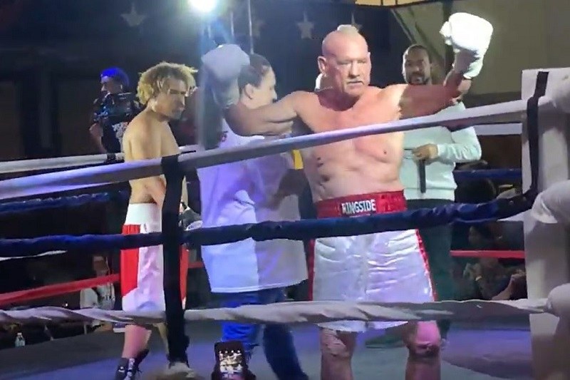 70-годишен боксьор се завърна с нокаут след 36 годишна пауза