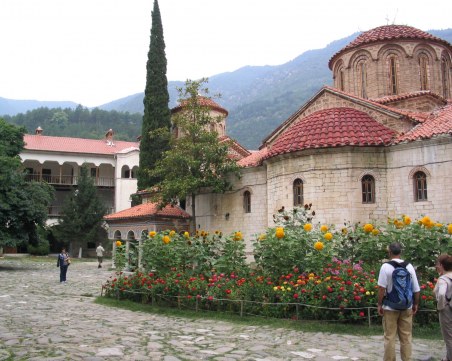 Реставрират пет от най-старите ни манастири с европейски пари