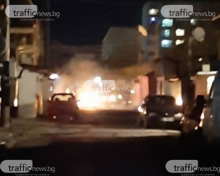 Коледа в Столипиново: Роми палят гуми на улица  – играят кючек край тях