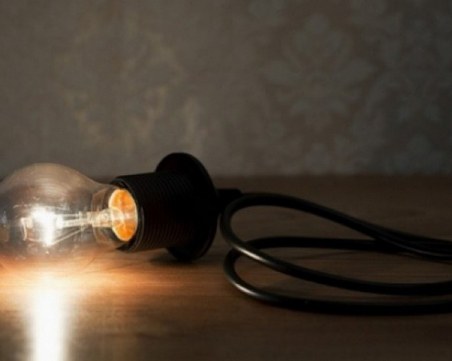 Навръх Коледа: Серия от токови удари край Пловдив и изгърмели електроуреди