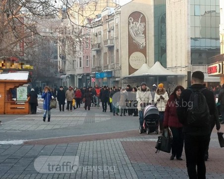 Българите все по-големи оптимисти! Въпреки това масово - нещастни