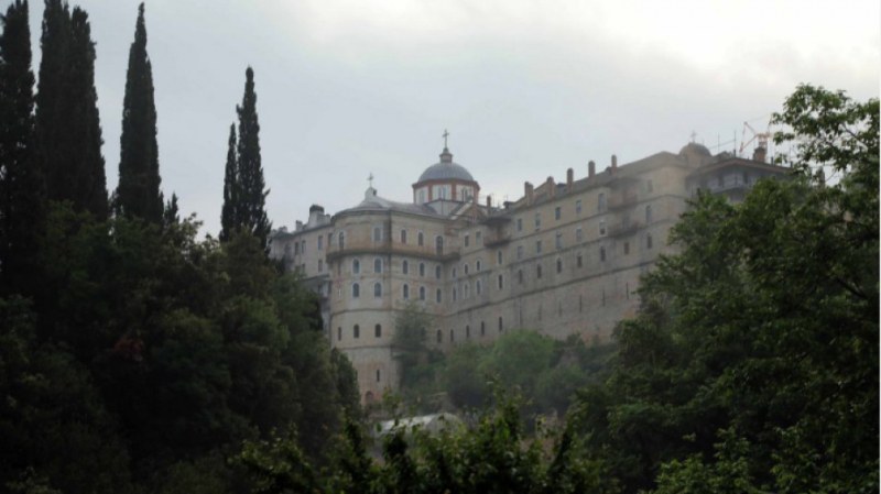 Гласуваха помощ от 2.3 милиона лева за Зографския манастир в Атон
