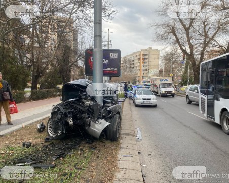 Друсан пловдивчанин е шофирал BMW-то, размазало се в стълб! Арестуваха го