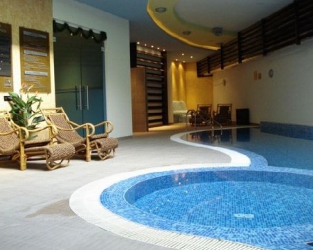 Космически цени за празнични оферти в България - до 13 000 лева