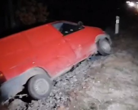 Три автомобила се удариха на пътя София - Варна