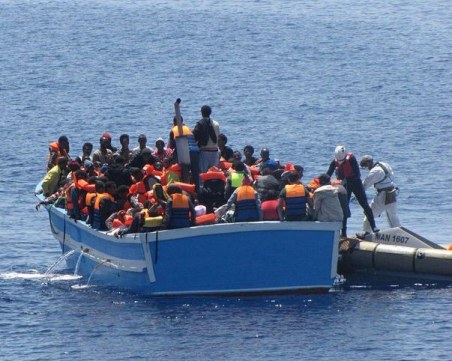 Спасиха 30 души от удавяне в Ламанша