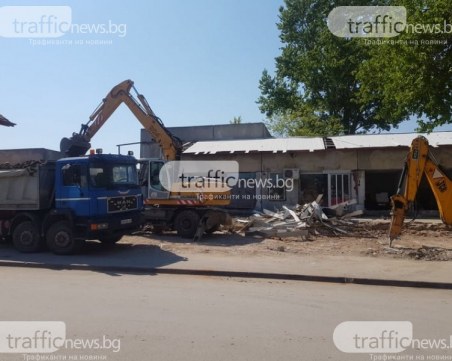 Бившата забавачка в Столипиново, ползвана за сватби и сюнети, става парк с открита сцена