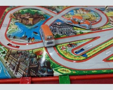 Спомени от соца: Какви подаръци ни носеше Дядо Мраз