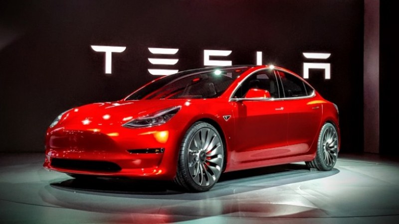 Първите електромобили Tesla с етикет Made in China вече са тук