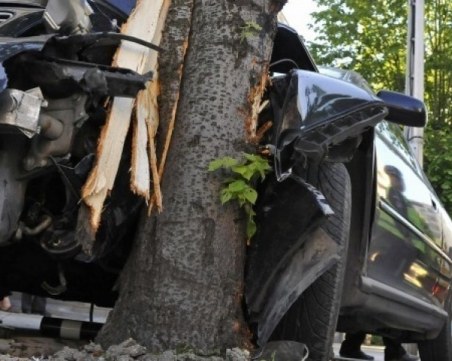 Неадекватен пловдивчанин катастрофира в Изгрев, отказа тест за дрога и алкохол