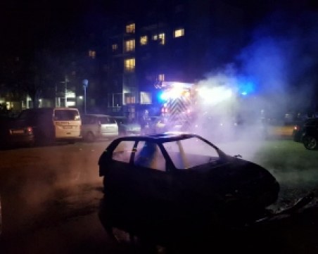 Подпалиха 220 автомобила в новогодишната нощ