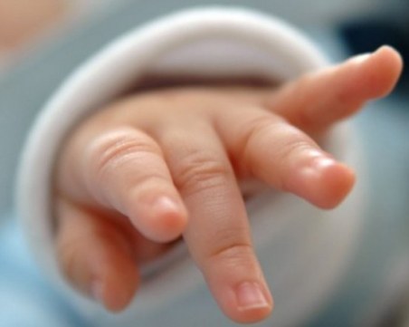 23-годишна стана най-младата баба в света