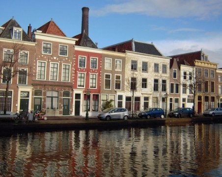 Холандия официално смени името си