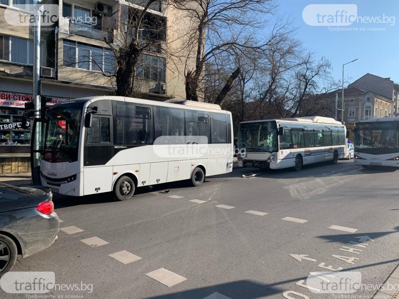 Водачът на автобуса, ударил жената в Пловдив: Бях спрял, но колегата ме блъсна отзад